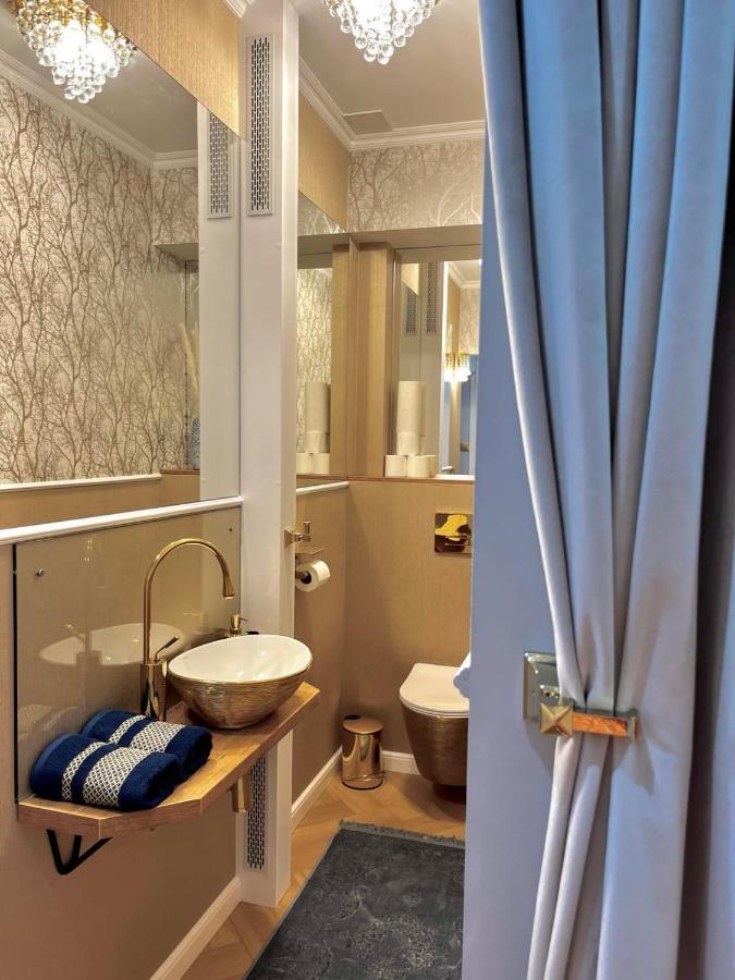 Gold Apartments Jacuzzi Room Ченстохова Екстер'єр фото